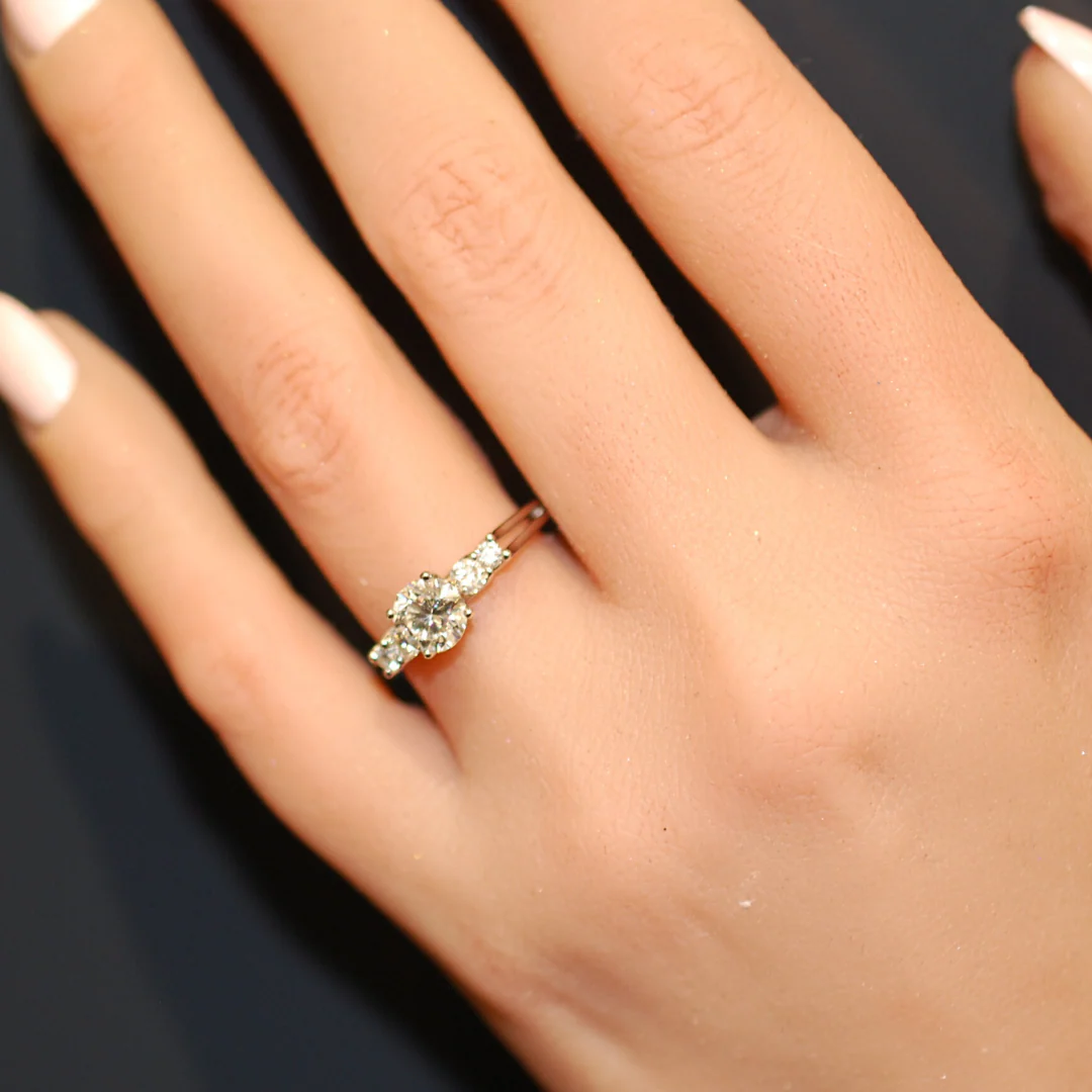18ct gold diamond ring - Image 4