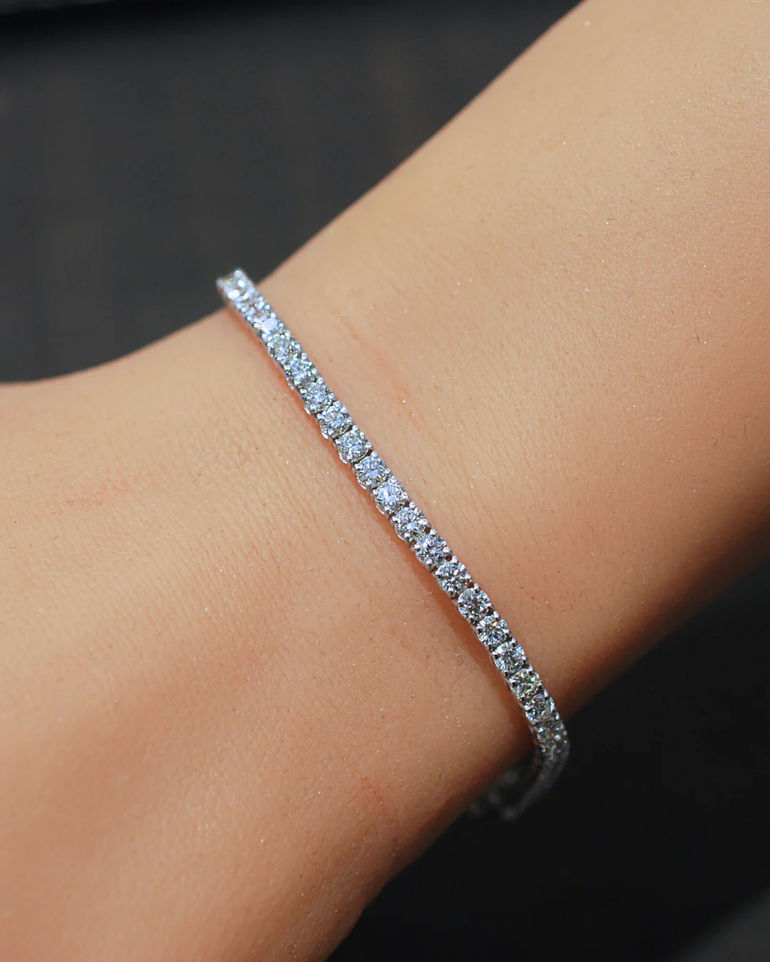 18ct gold Diamond Tennis bracelet - Image 3