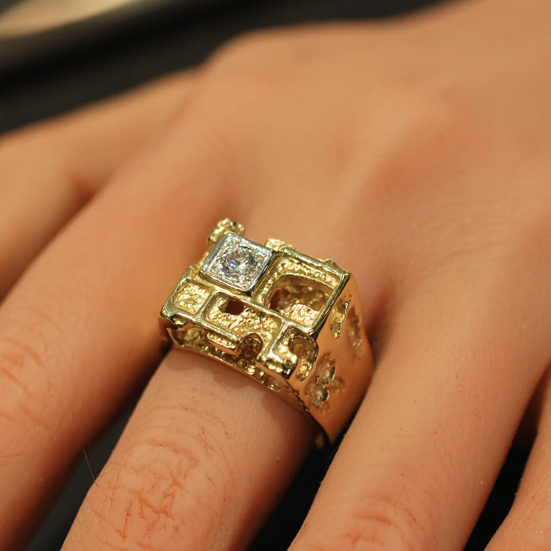 9ct gold castle cz ring - Image 3