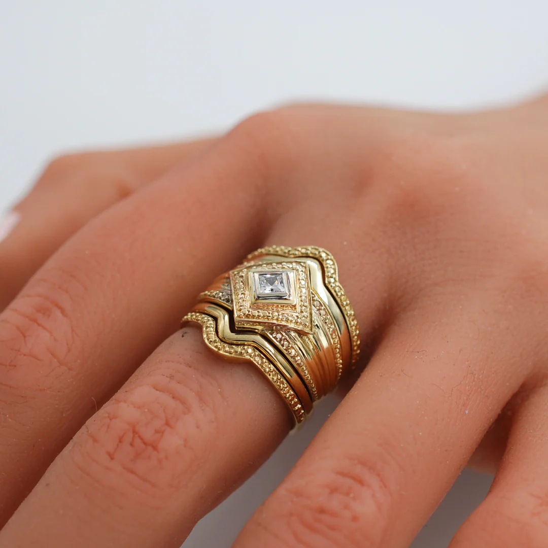 9ct gold cz quinset ring - Image 3