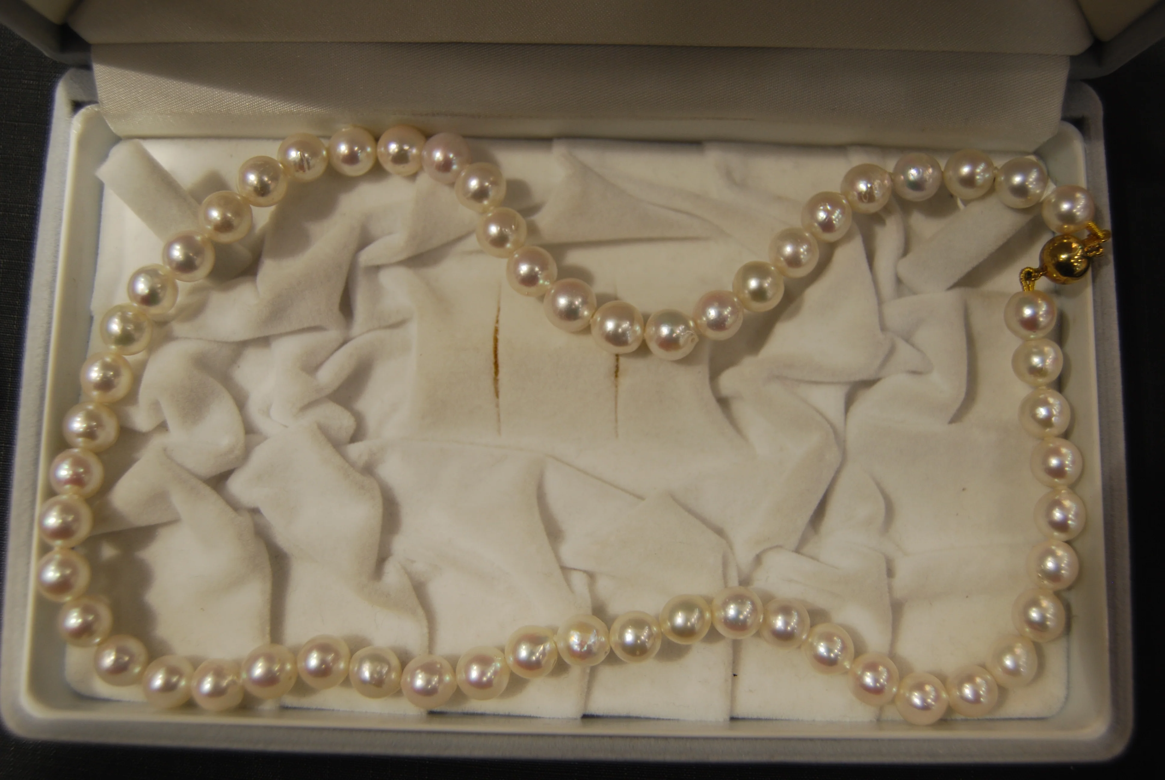 White Sea Pearl Necklace - Image 4