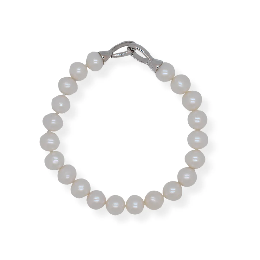 Silver pearl bracelet